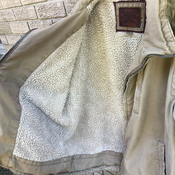 Sold - Picture 4 of 8